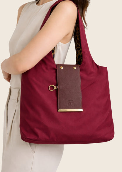 Bordo-Leopar Charm Çanta